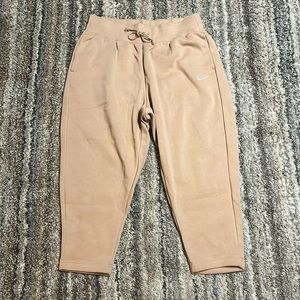 NWT Nike Women’s Loose Fit High Rise Cropped Sweatpants